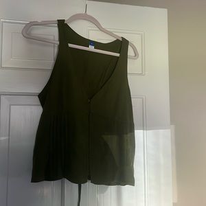 Old navy dark green sleeveless top never worn ! New without tag
